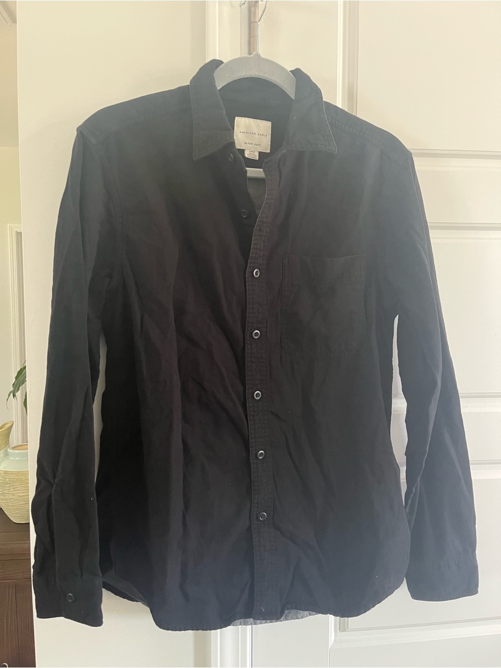American Eagle Outfitters Black Long Sleeve Button-Up Shirt